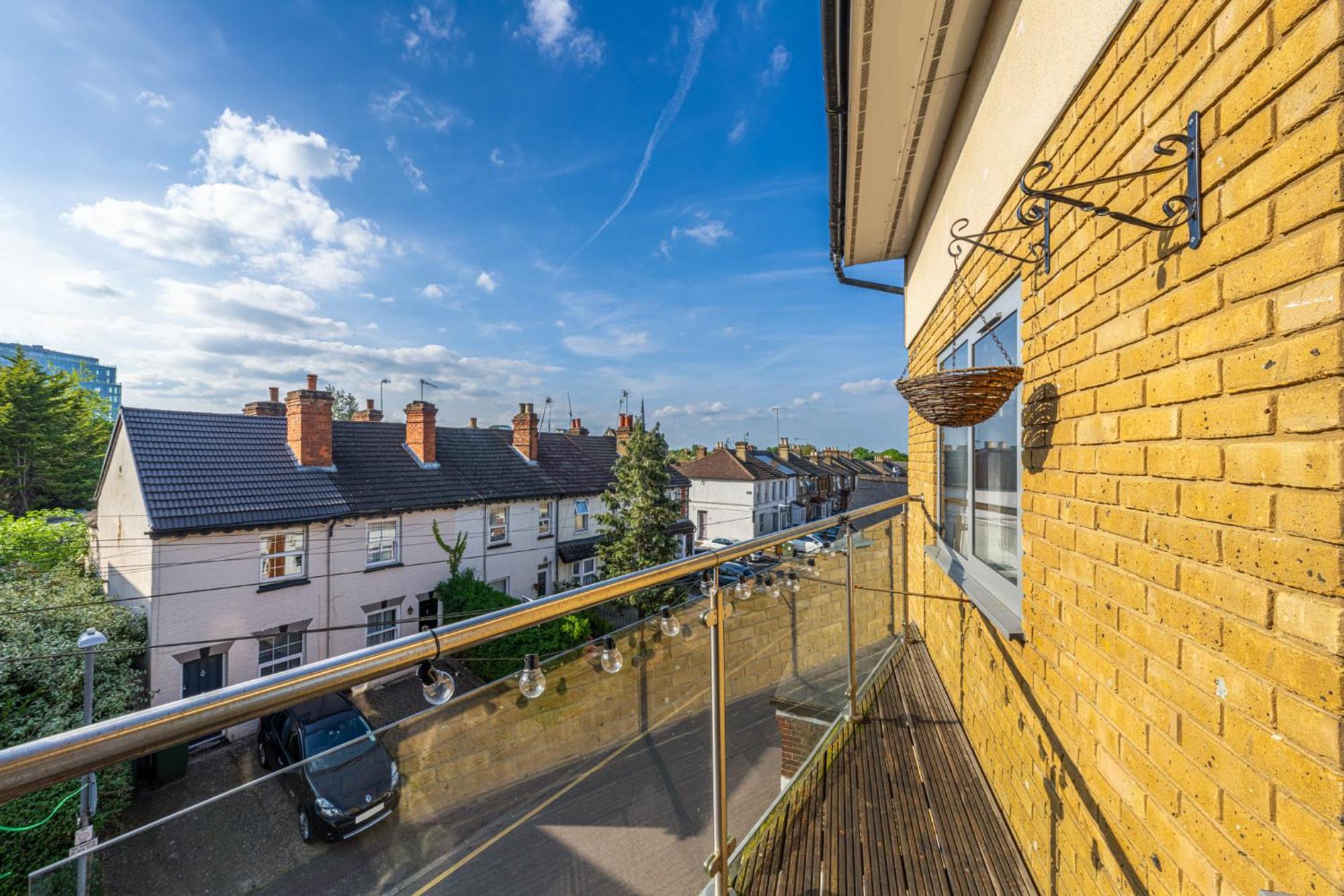 Central Watford Retreat By Hampton - Ideal For Contractors & Leisure Guests Apartment Екстериор снимка